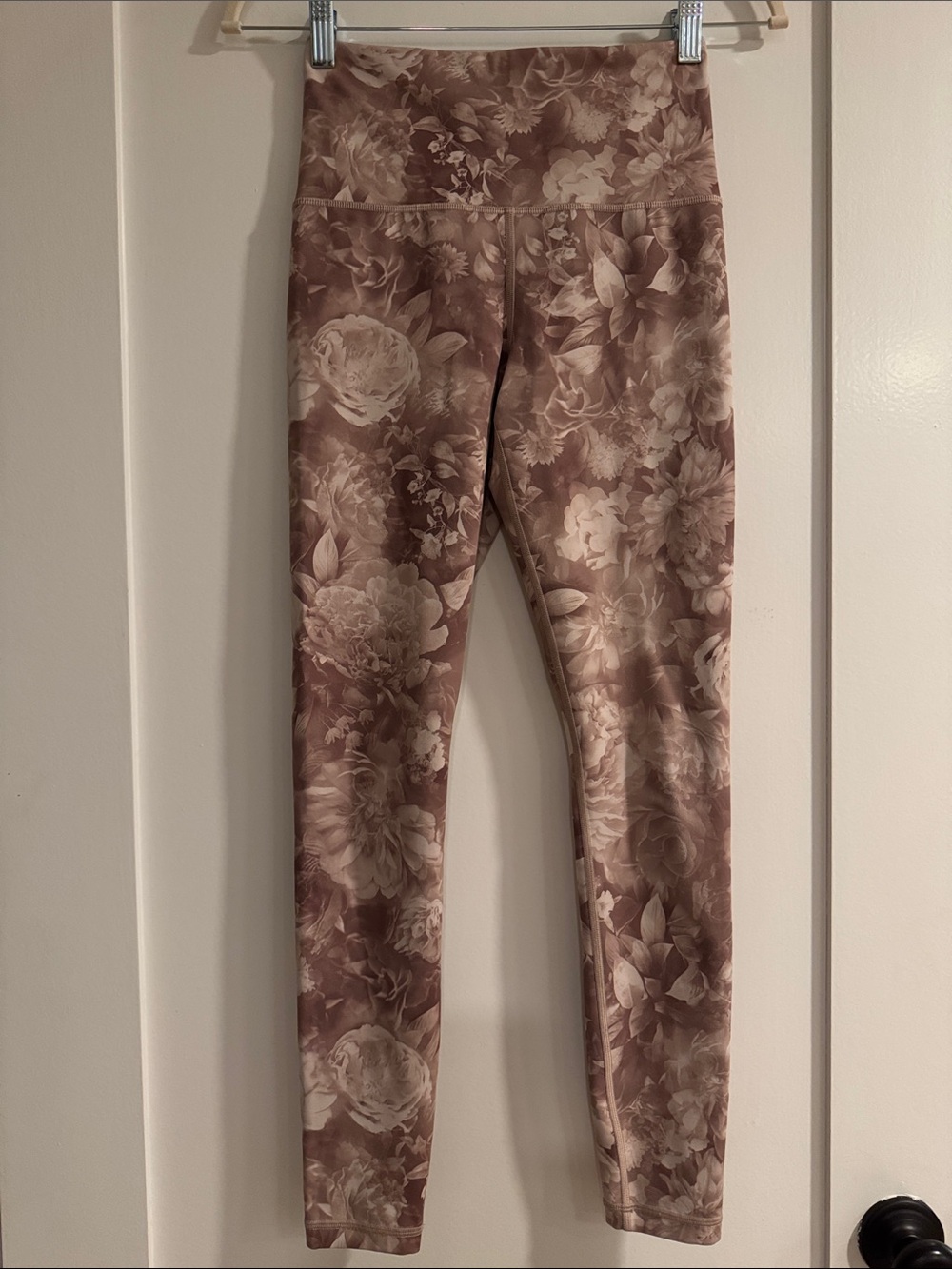Athleta Elation Print Tight in Antionette Velvety Pink | Size XSmall